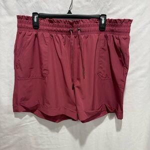 Danskin XL Activewear Shorts Athleisure Everyday Comfort Essential Running Flowy